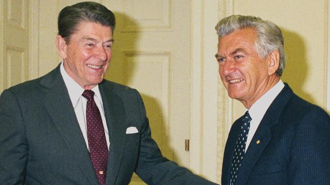 Ronald Reagan at the White House with Bob Hawke.