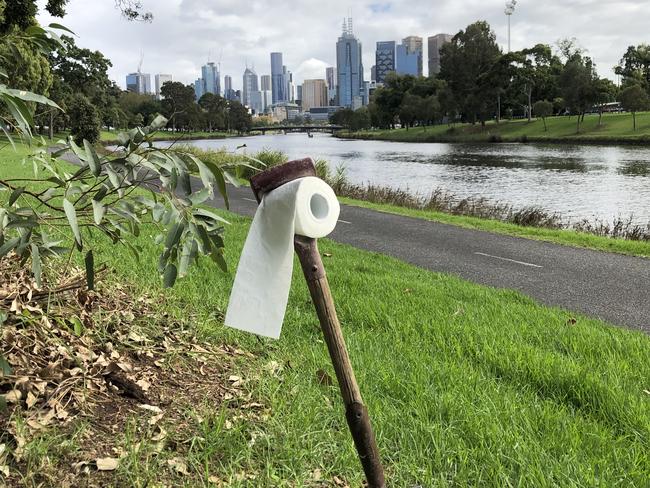 Yarra River camping: The Andrews government is opening up 17,000kms of crown land water frintage in farmers' back yards to free public camping, but shown no interest in doing the same along Melbourne's Yarra River.