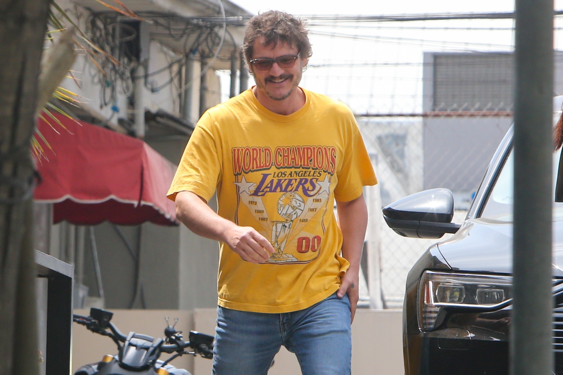 Pedro Pascal's Lakers T-shirt is a vintage grail worth suffering