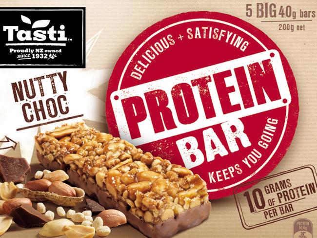There are dozens of varieties of protein bars flooding supermarket shelves.