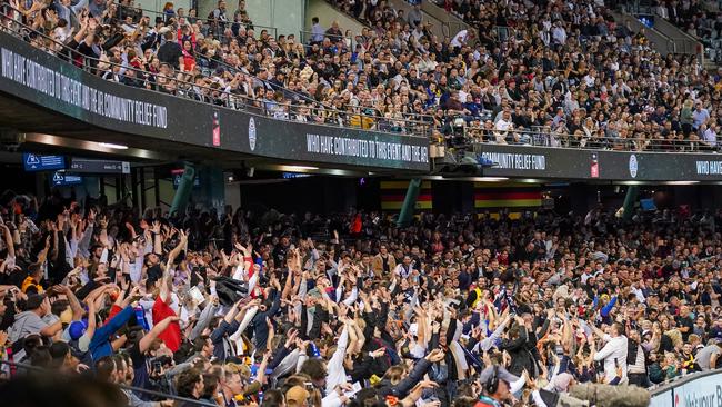 AFL crowds are at their lowest average since 1995.