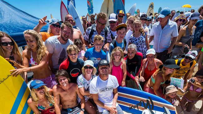 Mick Fanning and former world surfing champion Joel Parkinson, who spent their teenage years honing their surfing skills at Kirra, were joined by a crowd to celebrate the scrapping of a planned casino and marina development at Kirra.