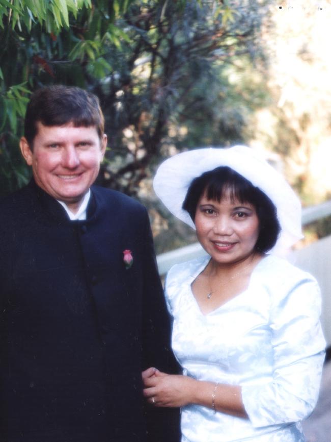 Steve Kopeniak and Rita Long were married on November 5, 2000, in Hervey Bay.