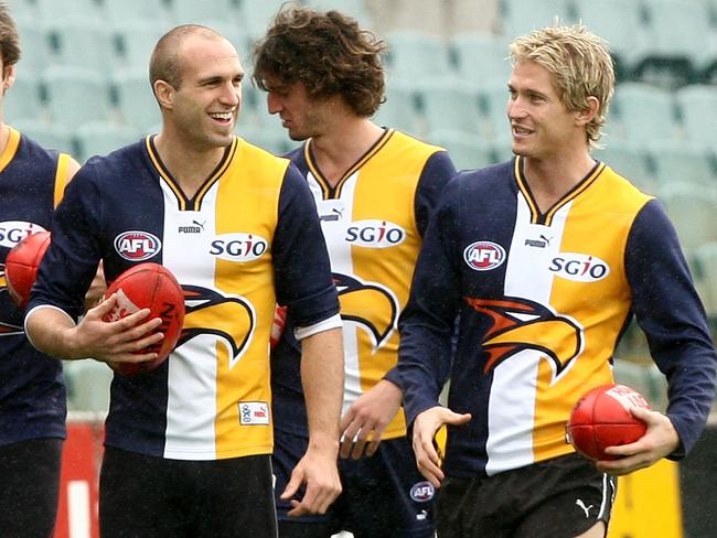 PERTH, AUSTRALIA - AUGUST 27: (L-R) David Wirrpanda, Adam Hunter, Chris Judd, Matthew Spangher and Adam Selwood of the Eagles walk laps during a West Coast Eagles AFL training session at Subiaco Oval on August 27, 2007 in Perth, Australia  (Photo by Paul Kane/Getty Images)