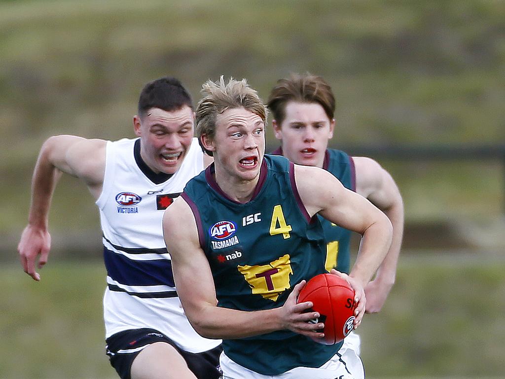 AFL - Tasmania Devils under-18 team in NAB League game against the Northern Knights at Twin Ovals, Kingston. (L-R) Will Peppin with the ball. Picture: MATT THOMPSON