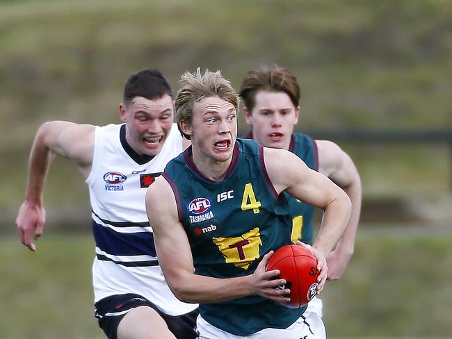 AFL - Tasmania Devils under-18 team in NAB League game against the Northern Knights at Twin Ovals, Kingston. (L-R) Will Peppin with the ball. Picture: MATT THOMPSON