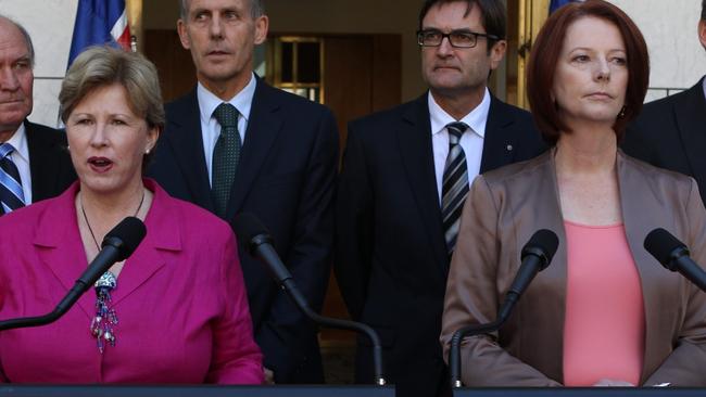 24/02/2011 NEWS: PM Julia Gillard, Minister for Climate Change and Energy Efficiency with Greens Leader Senator Bob Brown and Deputy Leader Christine Milne, Independents Tony Windsor and Rob Oakeshott holding a press conference in the Prime Ministers Courtyard in Canberra.