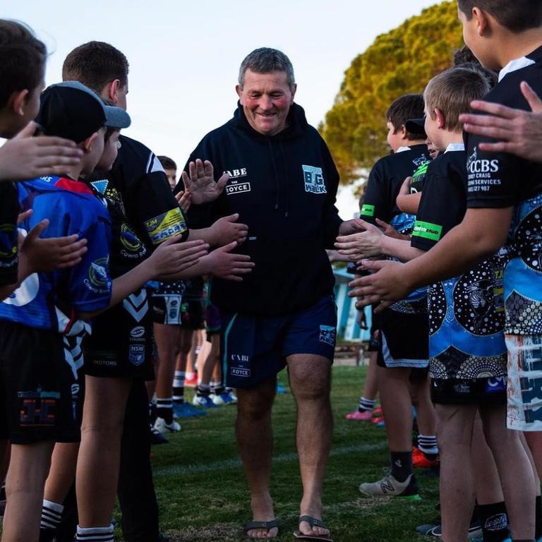 Penrith Panthers legend Royce Simmons on his charity walk.