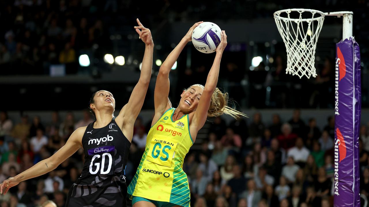 AUCKLAND, NEW ZEALAND – OCTOBER 12: Cara Koenen of the Australian Diamonds and Phoenix Karaka of the Silver Ferns (L) contest a pass during the Constellation Cup netball match between New Zealand and Australia at Spark Arena on October 12, 2022 in Auckland, New Zealand. (Photo by Phil Walter/Getty Images)