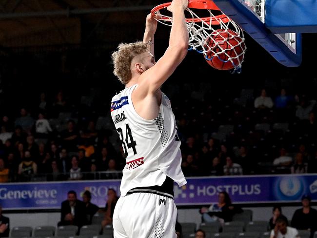 BRISBANE, AUSTRALIA - MAY 24: Jock Landale of Melbourne slam dunks during the round 19 NBL match between the Brisbane Bullets and Melbourne United at Nissan Arena, on May 24, 2021, in Brisbane, Australia. (Photo by Bradley Kanaris/Getty Images)