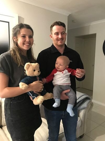 UK backpacker Abi and her partner Sam have been gifted a beautiful little 1.7kg surprise along the Sunshine Motorway.