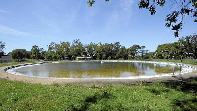 SAVE THE POOL: IN an online survey, Northern Star readers voted overwhelmingly to save the Lismore Lake Pool which has been closed since 2011. Picture: Cathy Adams