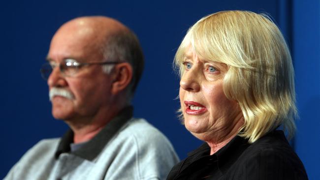 The parents of Jennifer Lindroth, Geoff and Jacqui Bell at a press conference appealing for help in finding the arsonist.