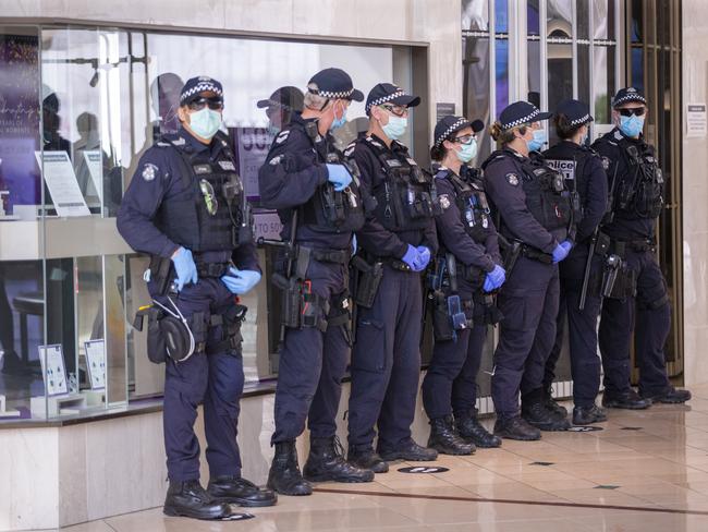 Police swarm Chadstone Shopping centre in Melbourne as Freedom Day protesters threaten to gather. Picture: NCA NewsWire / Wayne Taylor