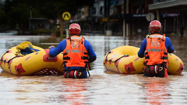 The State Emergency Service says it relied on Bureau of Meteorology information before making flood warnings.