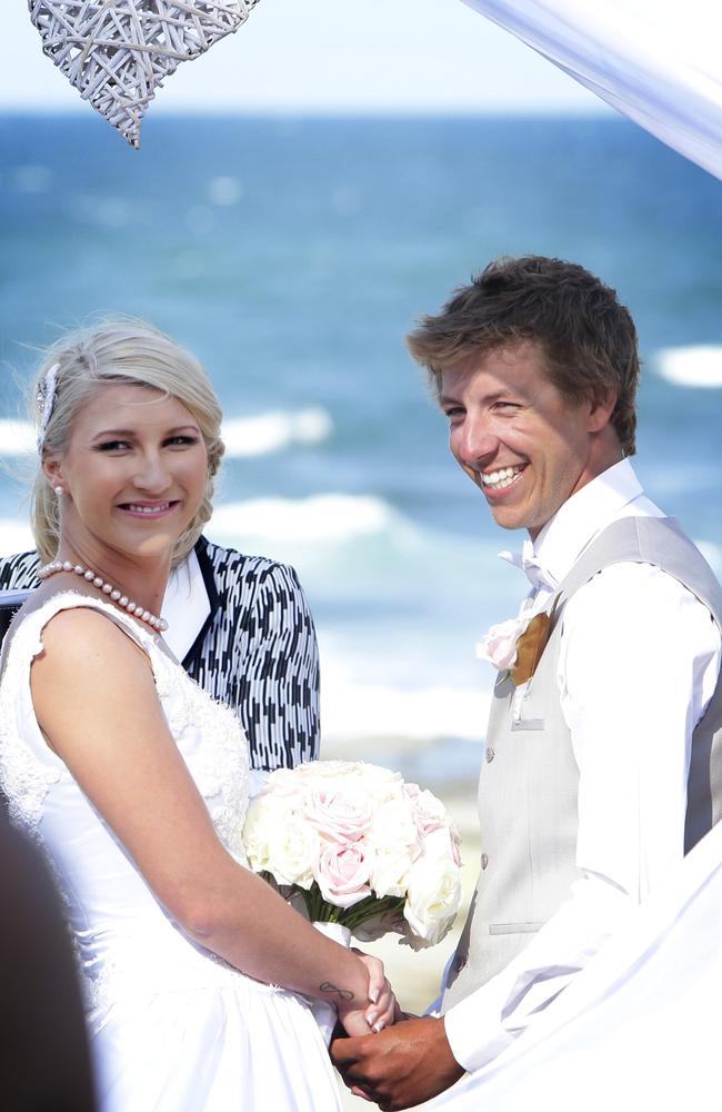 Maddison Langer married Justin Casser at Dicky Beach. Picture: Megan Slade.