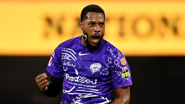BRISBANE, AUSTRALIA - JANUARY 07: Chris Jordan of the Hurricanes celebrates dismissing Matthew Renshaw of the Heat  during the BBL match between Brisbane Heat and Hobart Hurricanes at The Gabba, on January 07, 2024, in Brisbane, Australia. (Photo by Albert Perez/Getty Images)