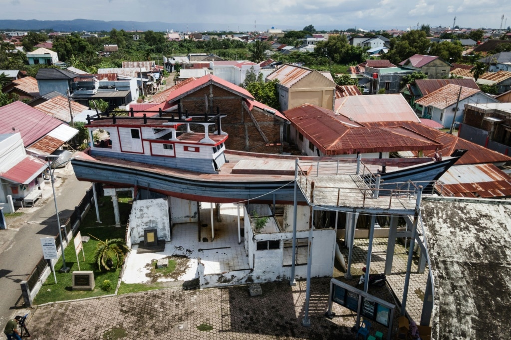 Tsunami memorials begin as Asia mourns disaster 20 years on