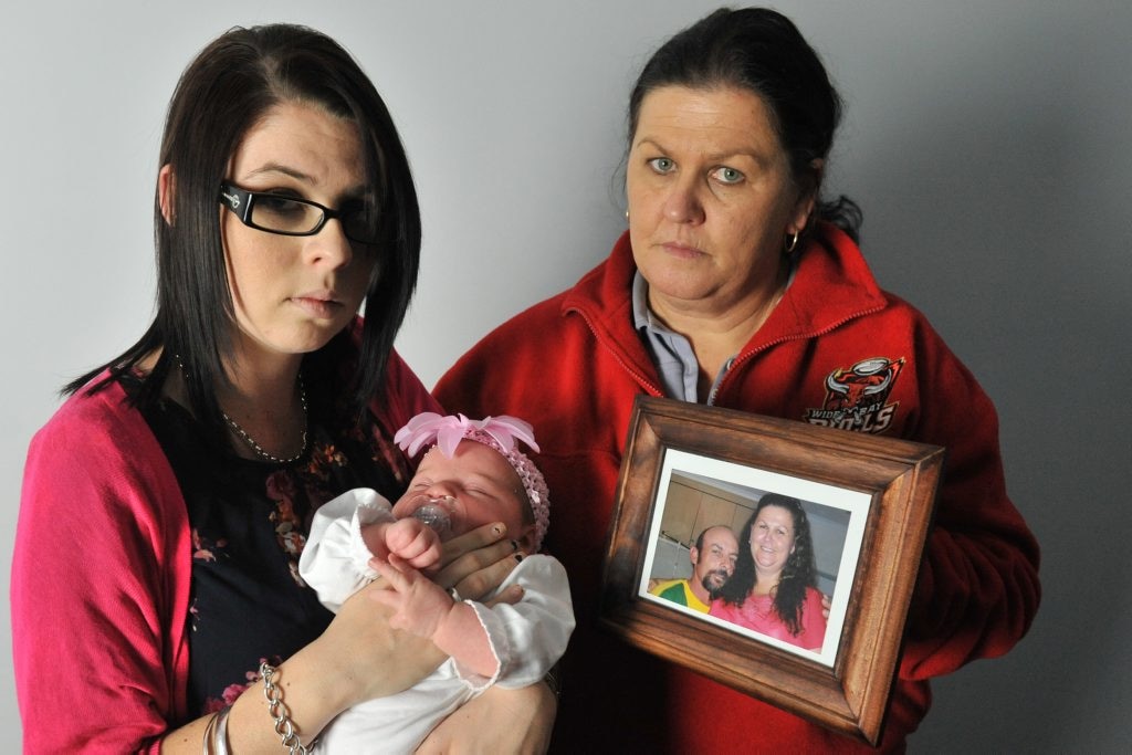 STILL LOOKING: Nikki and Julie Stevenson with Mia Jane Steffensen are still looking for answers about the disappearance of Paul Stevenson. Photo: Scottie Simmonds / NewsMail. Picture: Scottie Simmonds BUN300712MISS2