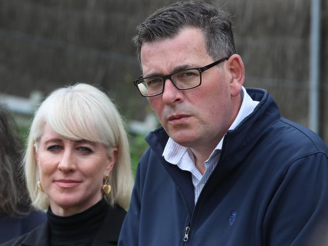 MELBOURNE, AUSTRALIA - NewsWire Photos, NOVEMBER 4, 2022. Victorian Premier, Daniel Andrews pictured with his wife Catherine, and the Minister for Environment and Climate Action, Lily DÃAmbroio, make an announcement at Pawfield Park Fenced Dog Park in Melbourne. Picture: NCA NewsWire / David Crosling