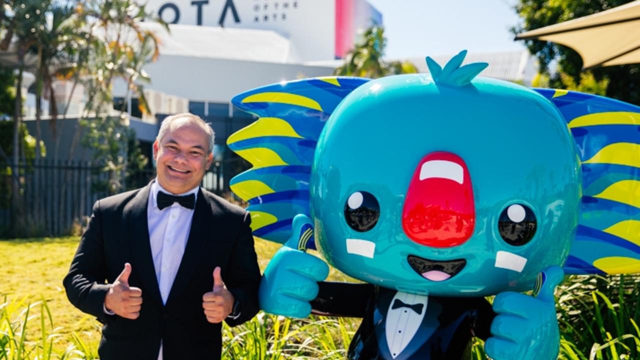 Gold Coast Mayor Tom Tate with Comm Games 2018 mascot Borobi.