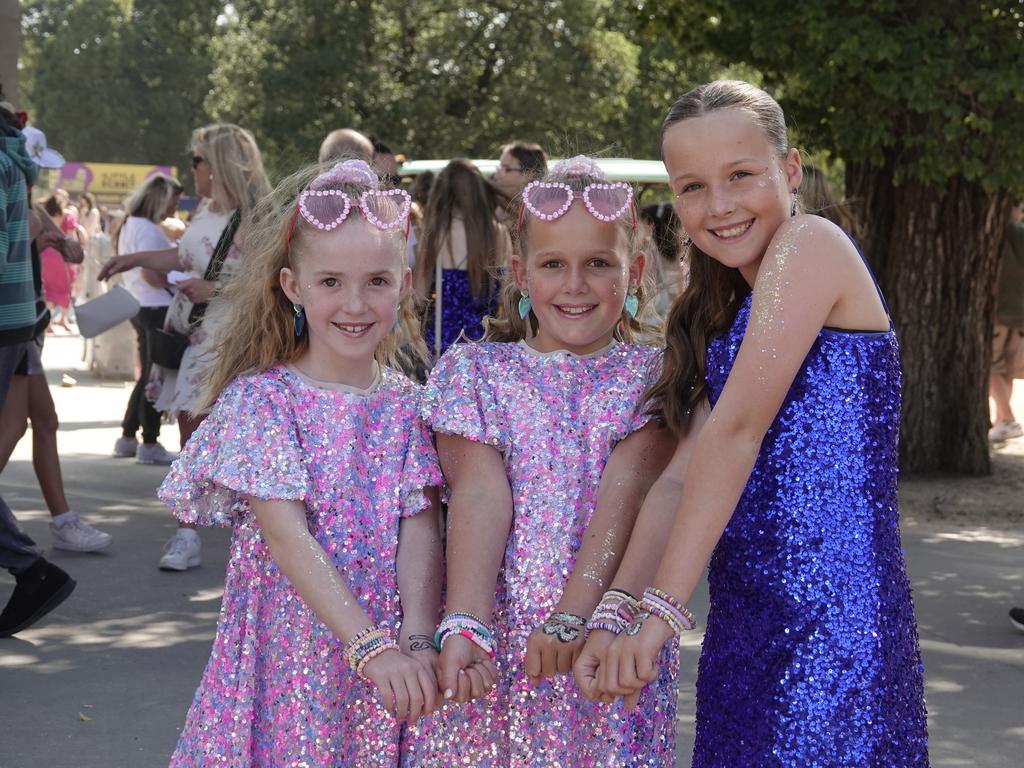 Taylor Swift fans gather around MSG for her first concert in Australia. Picture : NCA NewsWire / Valeriu Campan