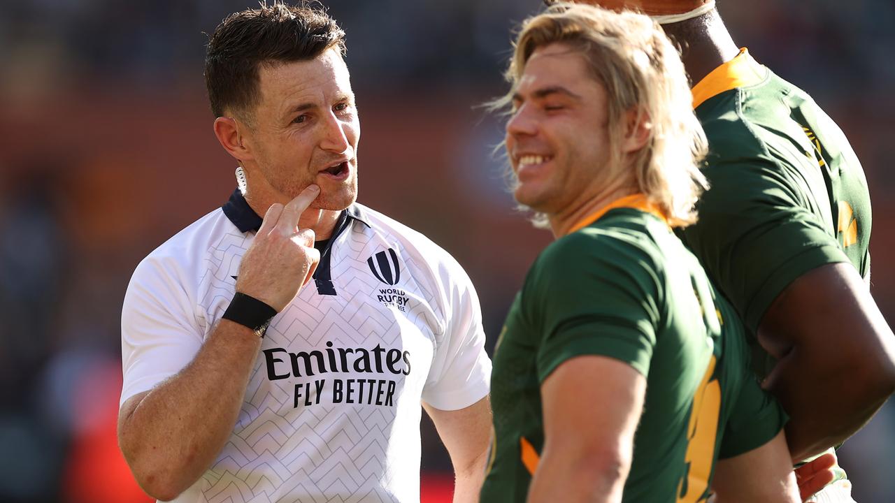 ADELAIDE, AUSTRALIA - AUGUST 27: Referee Paul Williams talks to Faf de Klerk of the Springboks during The Rugby Championship match between the Australian Wallabies and the South African Springboks at Adelaide Oval on August 27, 2022 in Adelaide, Australia. (Photo by Mark Kolbe/Getty Images)