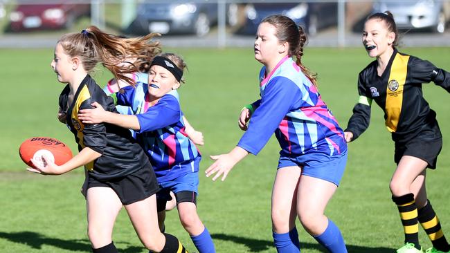 How many times do loud-mouthed, obnoxious and abusive parents need to be told to pull their heads in at junior sport events, writes Rebecca Baker.