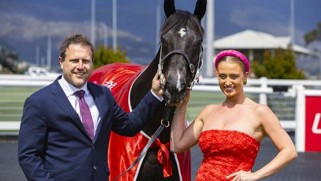 Ladbrokes Summer Racing Festival ambassadors Campbell Brown and Grace Hayden.