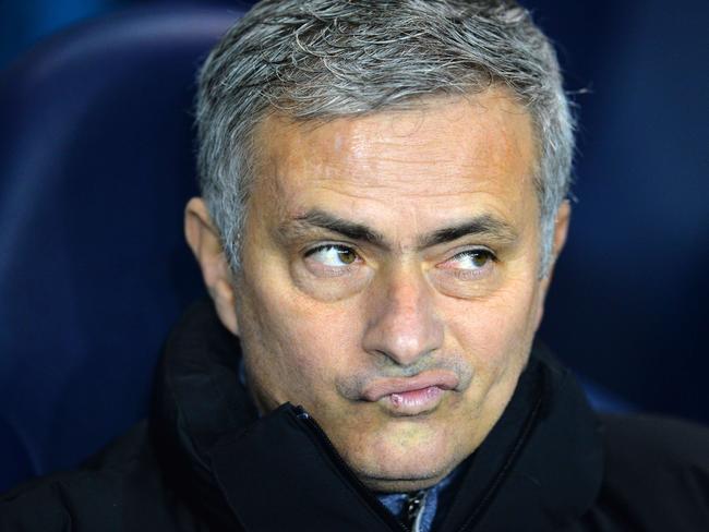 Chelsea's Portuguese manager Jose Mourinho gestures ahead of the English Premier League football match between Tottenham Hotspur and Chelsea at White Hart Lane in London on January 1, 2015. AFP PHOTO / GLYN KIRK == RESTRICTED TO EDITORIAL USE. NO USE WITH UNAUTHORIZED AUDIO, VIDEO, DATA, FIXTURE LISTS, CLUB/LEAGUE LOGOS OR “LIVE” SERVICES. ONLINE IN-MATCH USE LIMITED TO 45 IMAGES, NO VIDEO EMULATION. NO USE IN BETTING, GAMES OR SINGLE CLUB/LEAGUE/PLAYER PUBLICATIONS. ==