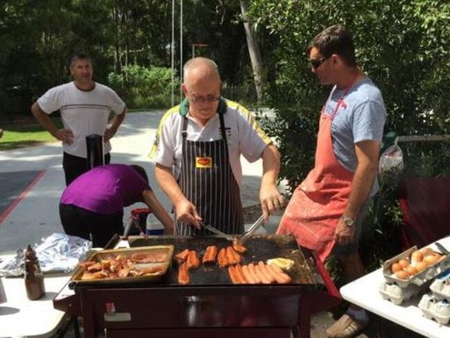 The BBQ was popular at Wamberal Public School this morning, even if the how-to-vote cards weren’t. Picture: Richard Noone