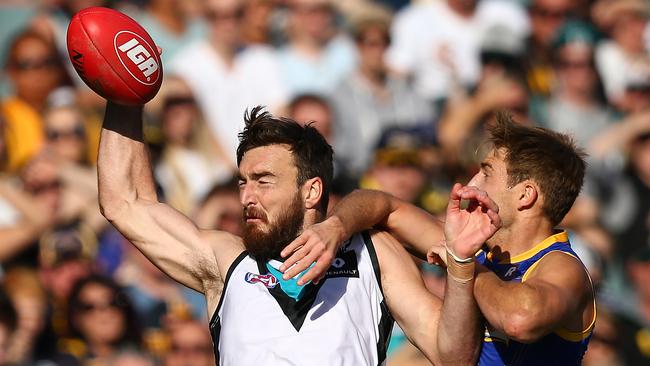 Charlie Dixon outpoints the Eagles’ Brad Sheppard. Picture: Paul Kane (Getty Images)