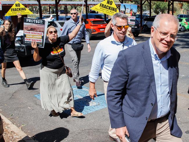 ELECTION TEAM 2022 LIBERAL BUS TOUR 24/4/2022  Prime Minister Scott Morrison in Alice Springs for announcement of 14m to address increasing rates of crime. Prime Minister will meet with invited local community and indigenous leaders, youth support groups and councillors to discuss the challenges of crime in the area. ATTENDING: Mr Damien Ryan, Candidate for Lingiari Mrs Joanne Ryan, Wife Ms Jacinta Price, Candidate for the Senate Mr Colin Lillie, Partner Clr Matt Paterson, Mayor, Alice Springs Town Council in Northern Territory. Picture: Jason Edwards