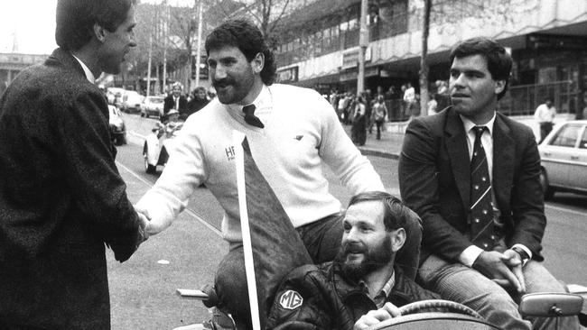 Joint Brownlow Medal winners Robert DiPierdomenico and Greg Williams during the 1986 Grand Final parade.