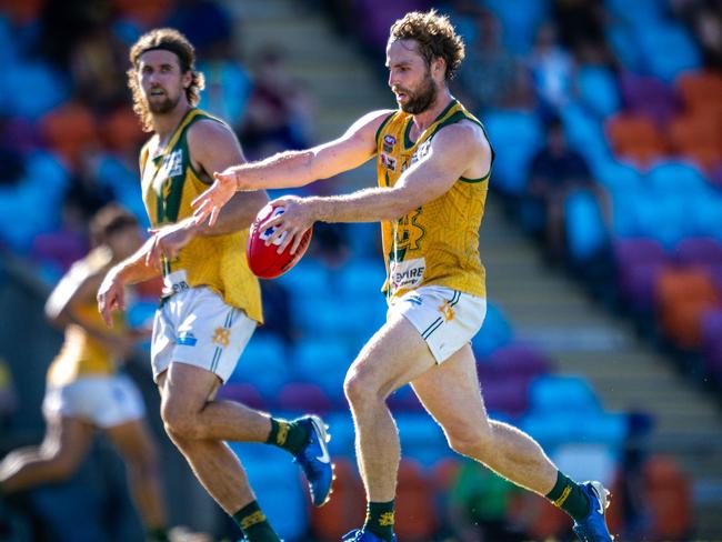 Dylan Landt playing for St Mary's against the Tiwi Bombers in the 2024-25 NTFL semi-finals. Picture: Patch Clapp / AFLNT Media