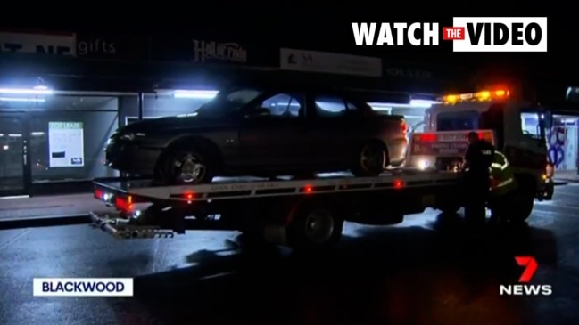 Police hunt driver in Blackwood crash (7NEWS)