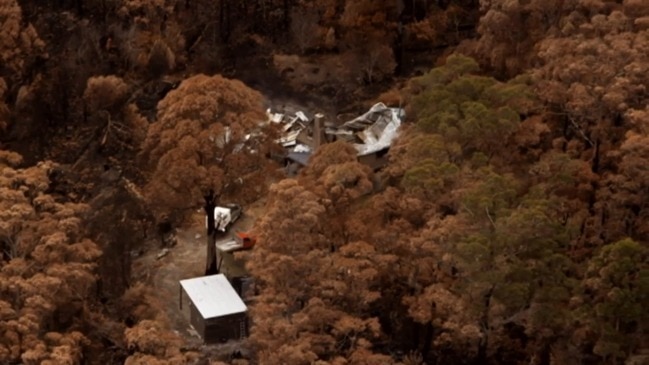 Amazing footage of fire affected homes around the Huon