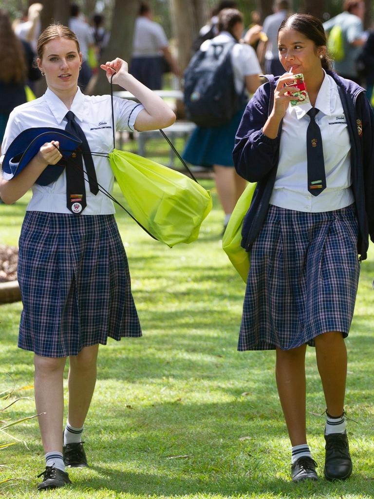 Students relaxed in the university gardens during their breaks.