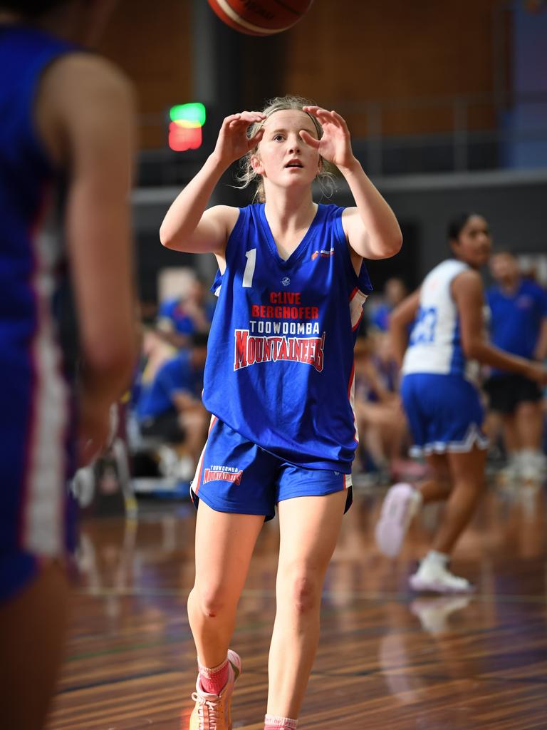 Millie Natalier in action for the Toowoomba Mountaineers. Picture: Basketball Queensland.