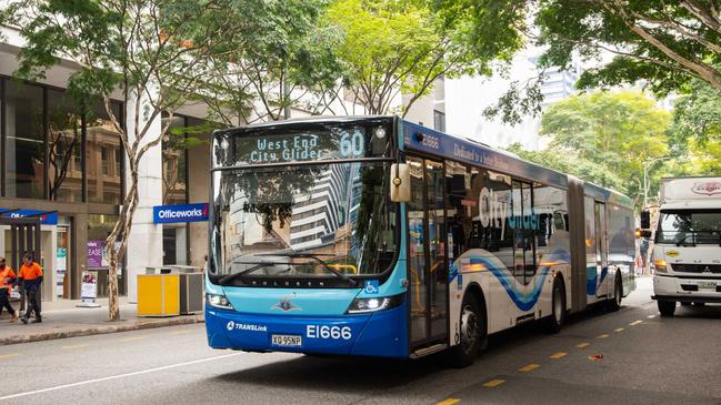 A detailed plan to keep Brisbane moving and deliver a long-term transport legacy beyond the 2032 Olympic and Paralympic Games has been released by Lord Mayor Adrian Schrinner. The Race to Gold: Brisbane’s Games Transport Legacy outlines 18 initiatives, including a massive expansion of the Brisbane Metro bus rapid transit project to 22 new stations and stops in the north, south, east and the airport. Brisbane 2032 had the biggest head start for any Summer Olympics in history yet one in four days have already been lost., Brisbane has grown faster than any other capital city over the past 10 years, with 1.55 million people expected to call Brisbane home by 2041. CityGlider Picture Brisbane City Council