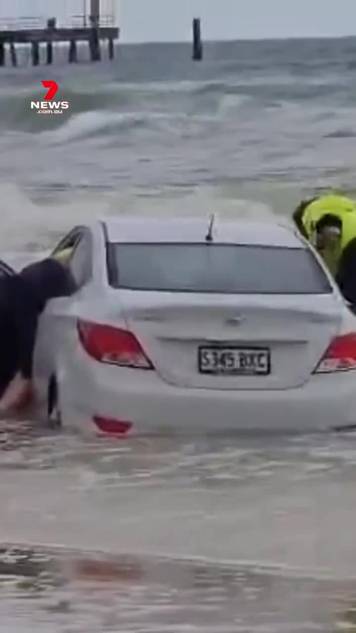 Car found submerged in water at Glenelg Beach (7NEWS)