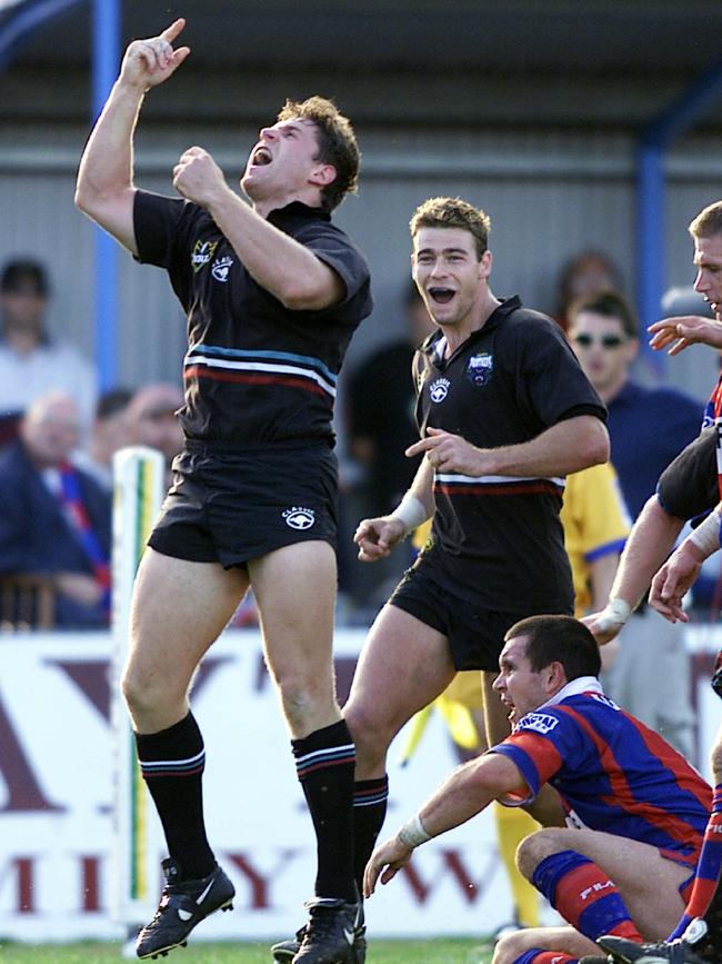 Peter Jorgensen (L) with Penrith in 2000.