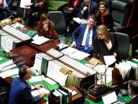 MELBOURNE, AUSTRALIA - NewsWire Photos NOVEMBER 16, 2023: Victorian Premier Jacinta Allan challenges Opposition Leader John Pesutto during question time at Parliament House in Melbourne. Picture: NCA NewsWire / Andrew Henshaw