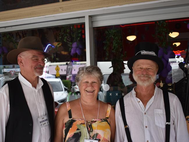 The band Bard for Life (Will, Anne and Tim from Ipswich) enjoyed playing some tunes on main street at the Apple and Grape Festival 2024