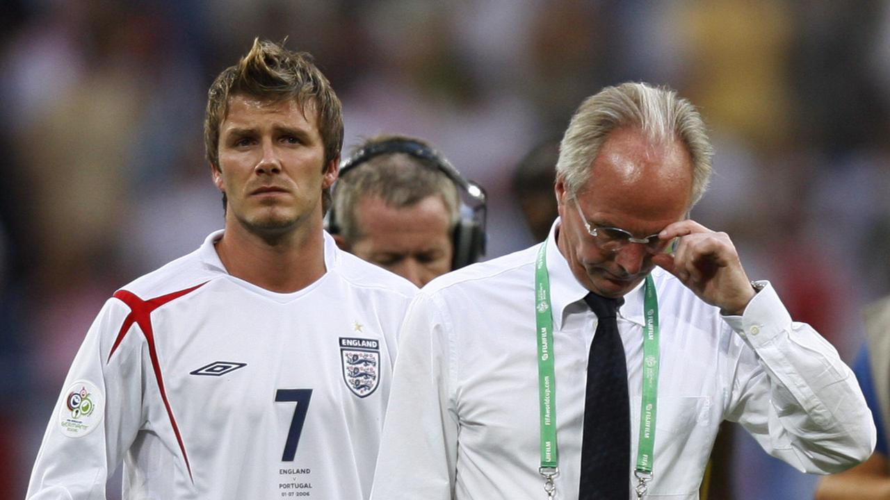 Eriksson and David Beckham after being eliminated from the 2006 World Cup. Photo: AFP PHOTO / ARIS MESSINIS