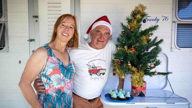 Leanne Hart and Neville Byrne cooked a Christmas Lunch for all the stranded Mannum residents camping at the Mannum Oval. Picture: Emma Brasier.