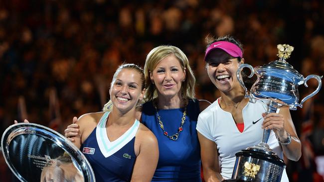 Chris Evert (centre) also hasn’t been impressed by the coverage. (AFP PHOTO / SAEED KHAN)