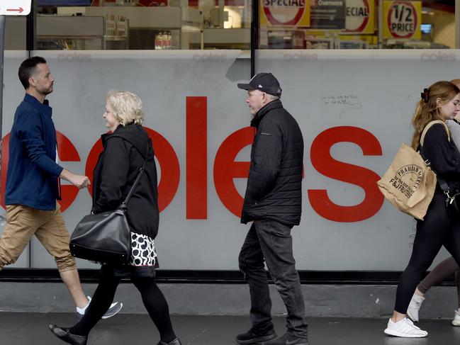 MELBOURNE, AUSTRALIA - NewsWire Photos MAY 11, 2022: Generic cost of living images: Shoppers outside a Coles supermarket on Chapel Street, Prahran. Picture: NCA NewsWire / Andrew Henshaw