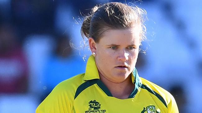 Australia's Jess Jonassen prepares to deliver a ball during the semi-final T20 women's World Cup cricket match between Australia and India at Newlands Stadium in Cape Town on February 23, 2023. (Photo by Rodger Bosch / AFP)