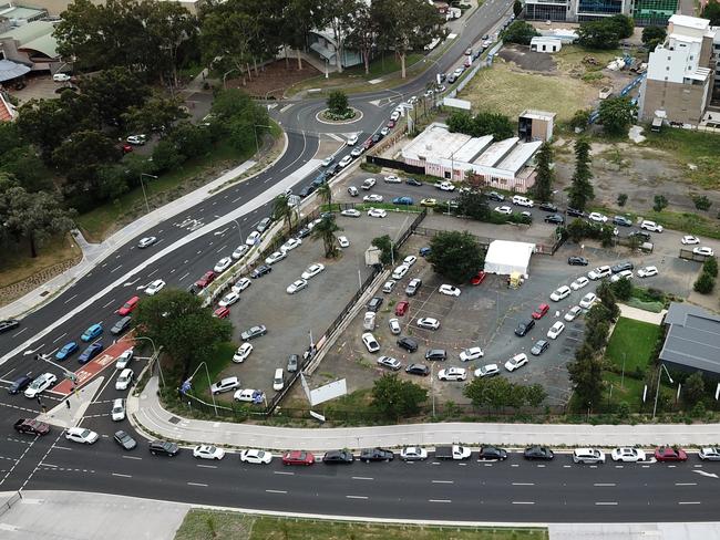 Long line of cars stretching along Mulgoa Road and High Street in Penrith as people wait for a COVID-19 test. Picture: Jonathan Ng